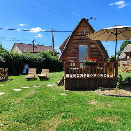 Villa Les Mini-Chaumieres Saint-Martin-Saint-Firmin Habitación foto